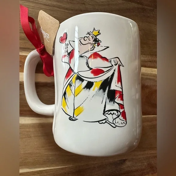 🆕 Rae Dunn Disney QUEEN OF HEARTS Double Sided Mug, Collectable NWT - Picture 1 of 5